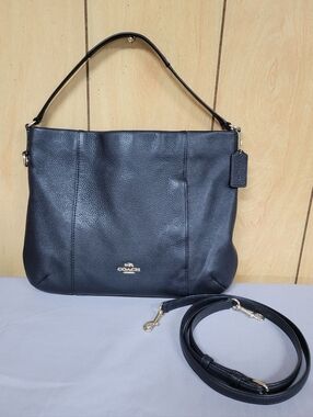 Coach Isabella Shoulder Bag In Pebbled Leather